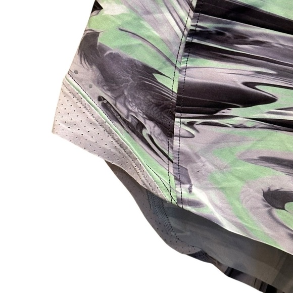 Lululemon Hotty Hot High-Rise Short Special Edition Paint Glide Warp Size 2 - Picture 5 of 13